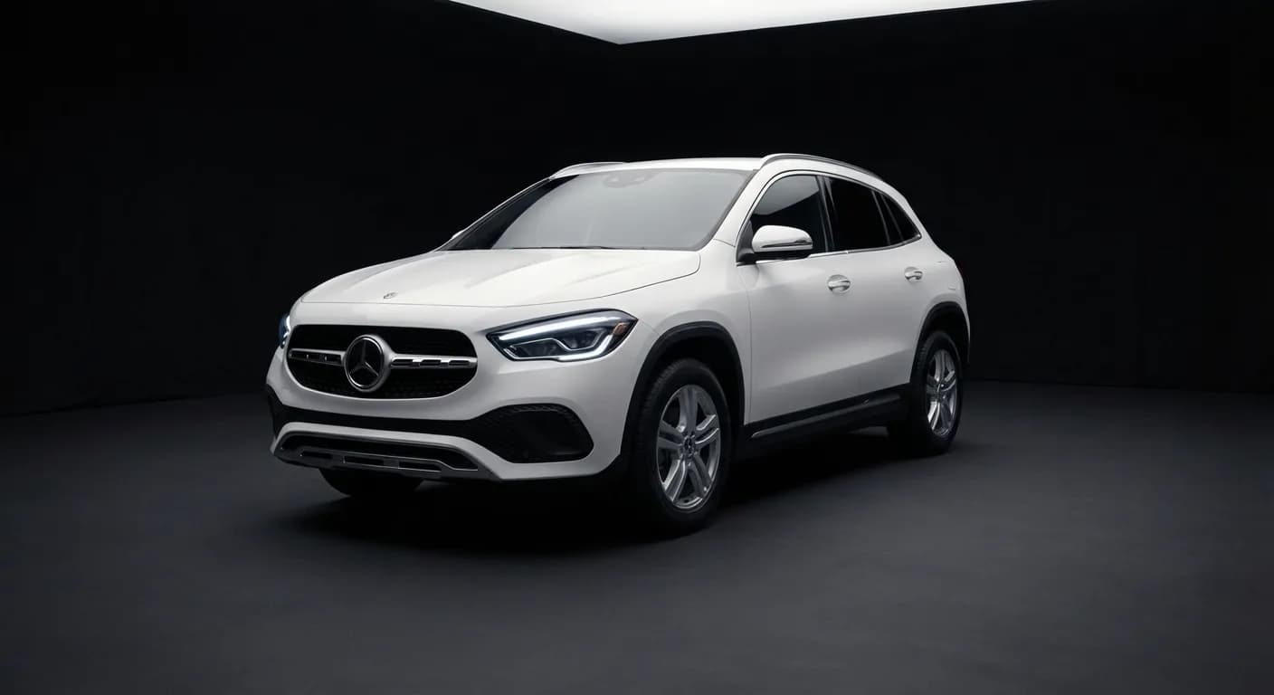 Mercedes-Benz GLA 200 d Executive: prezzi e dotazioni Détail de la face avant et de l'optique LED de la Mercedes GLA Executive